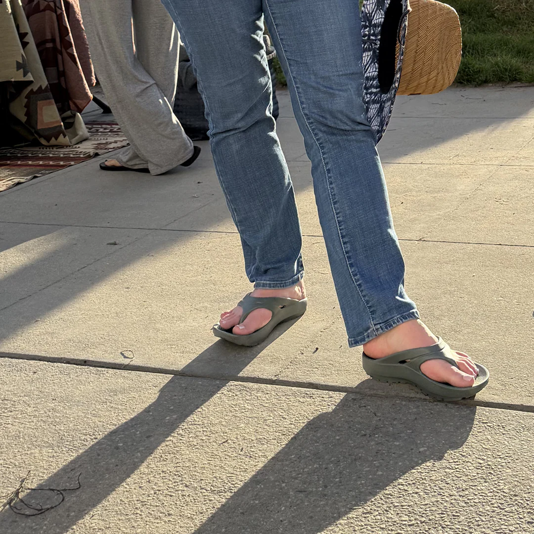 Youth Recovery Flip Flop, Nineteenth Green