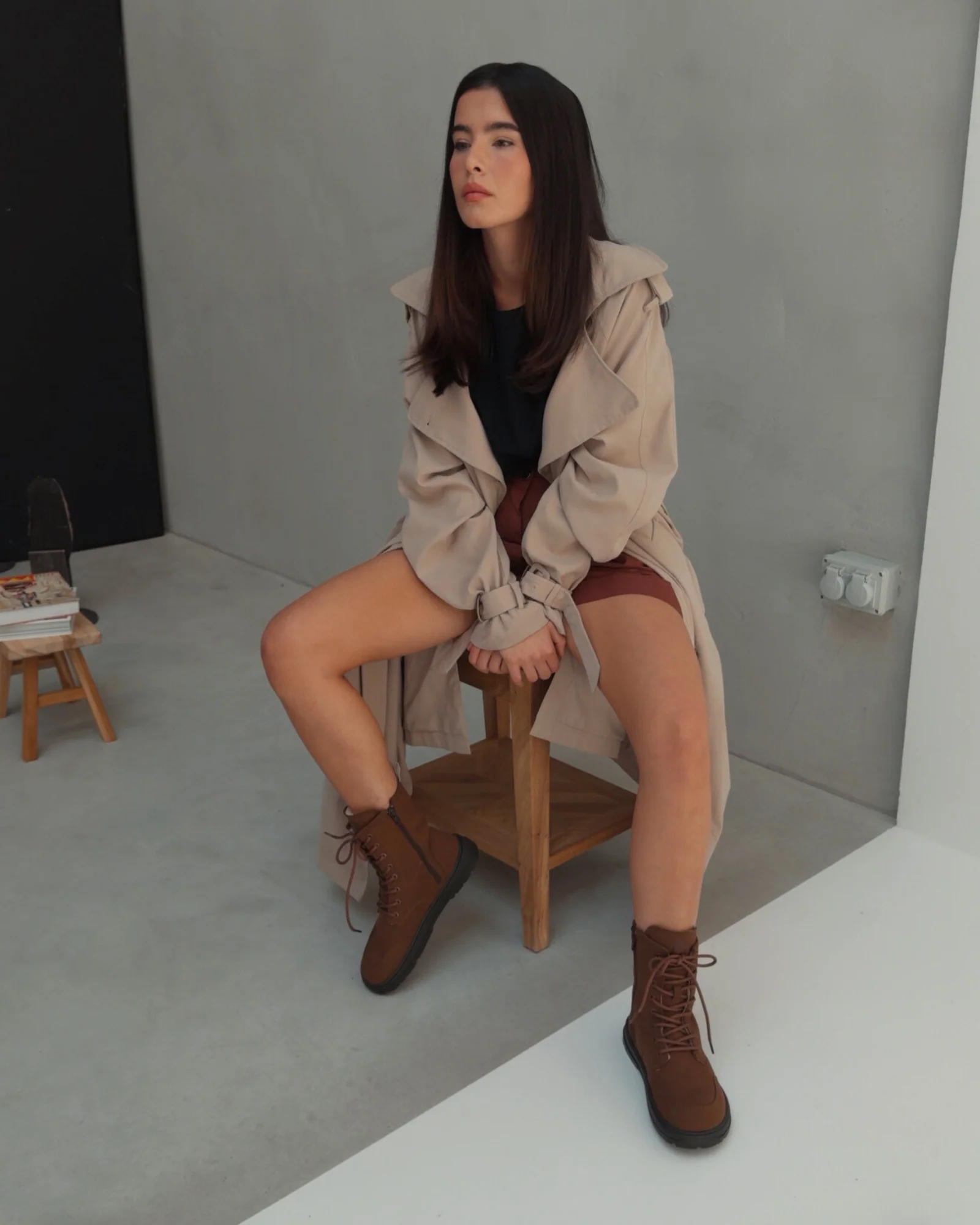 Oak Combat Barefoot Boots - Omega