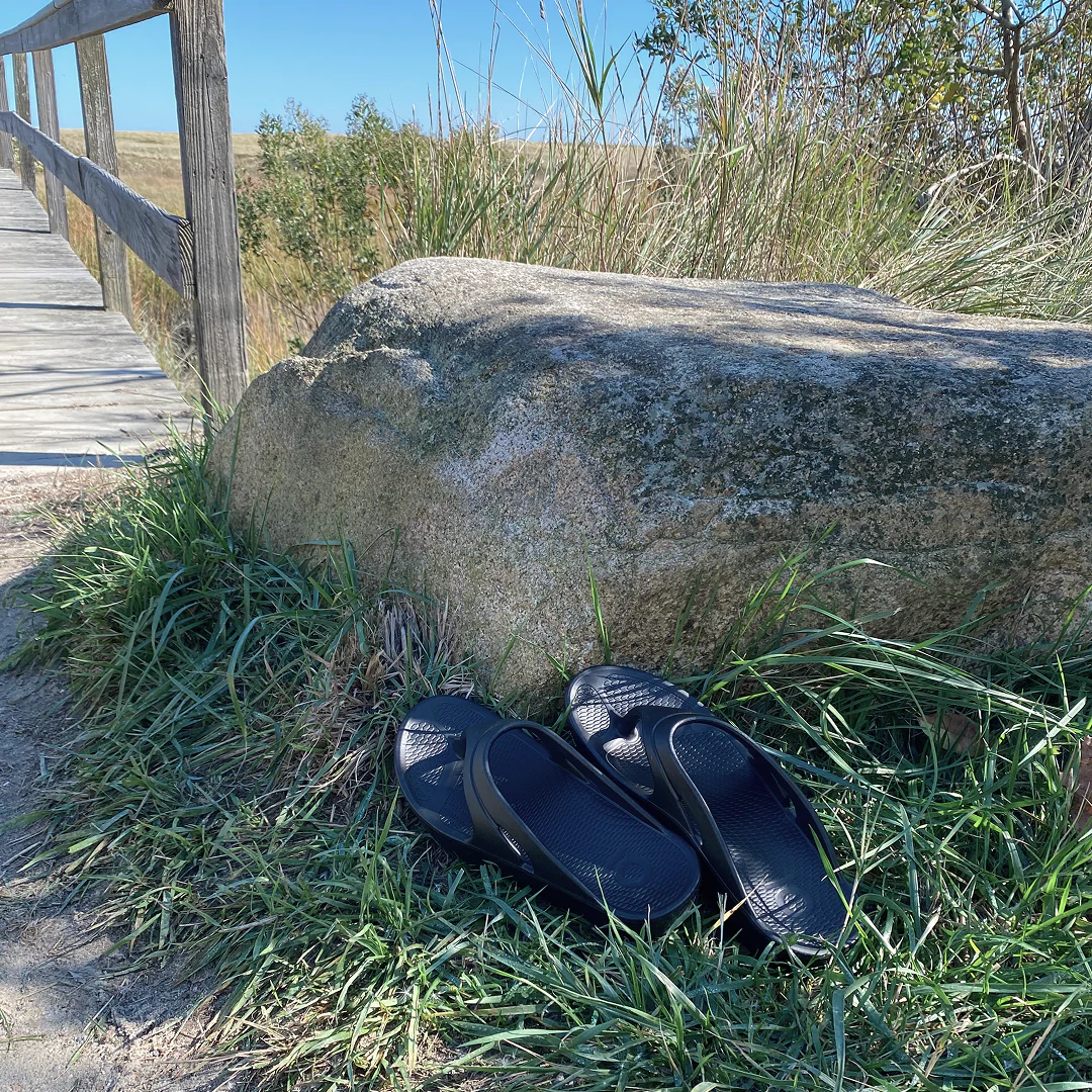 Youth Recovery Flip Flop, Cool Your Jets Black